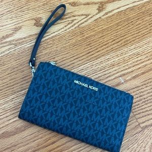 Michael Kors Wristlet Navy